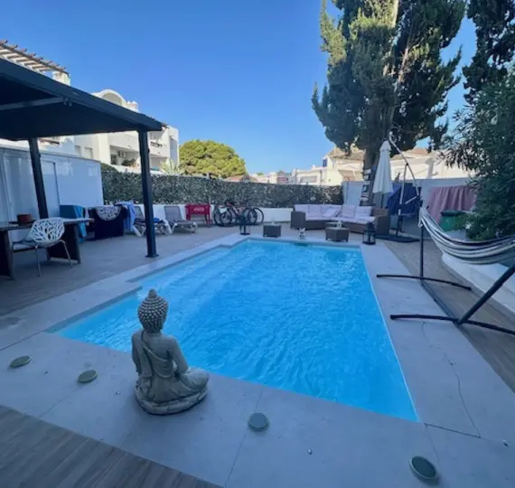 Апартаменты на первом этаже R5130955