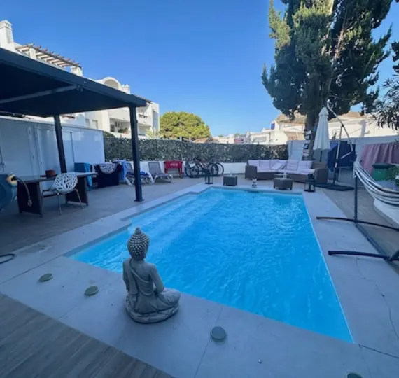 Апартаменты на первом этаже R5130955