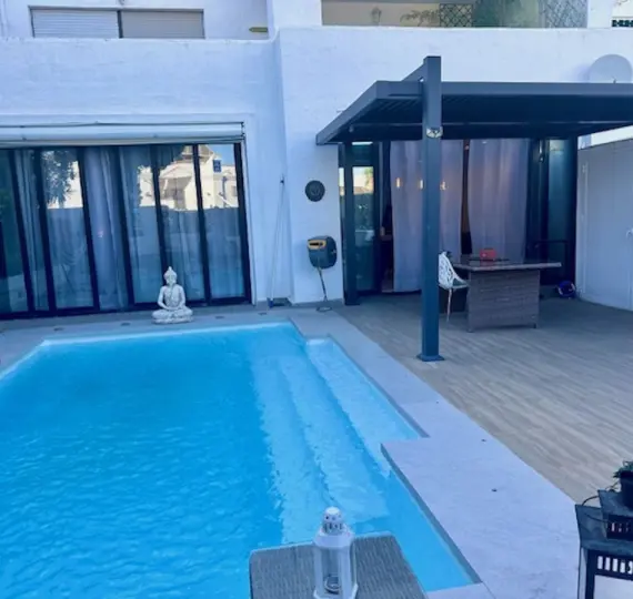 Апартаменты на первом этаже R5130955