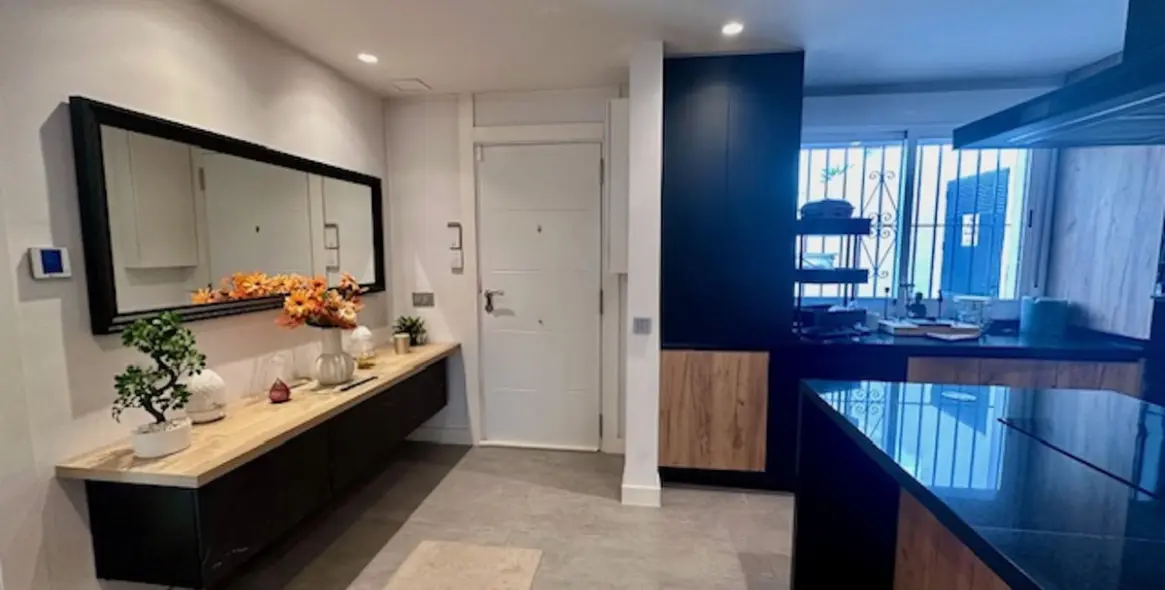 Sale of ground floor apartment in Estepona 12