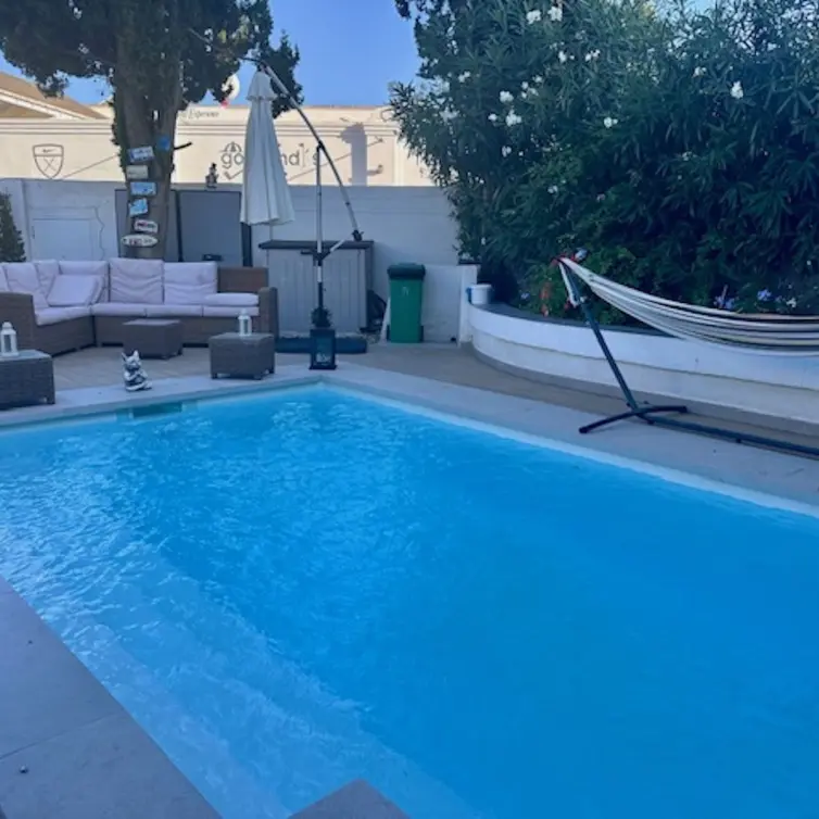 Продажа апартаментов на первом этаже в Estepona