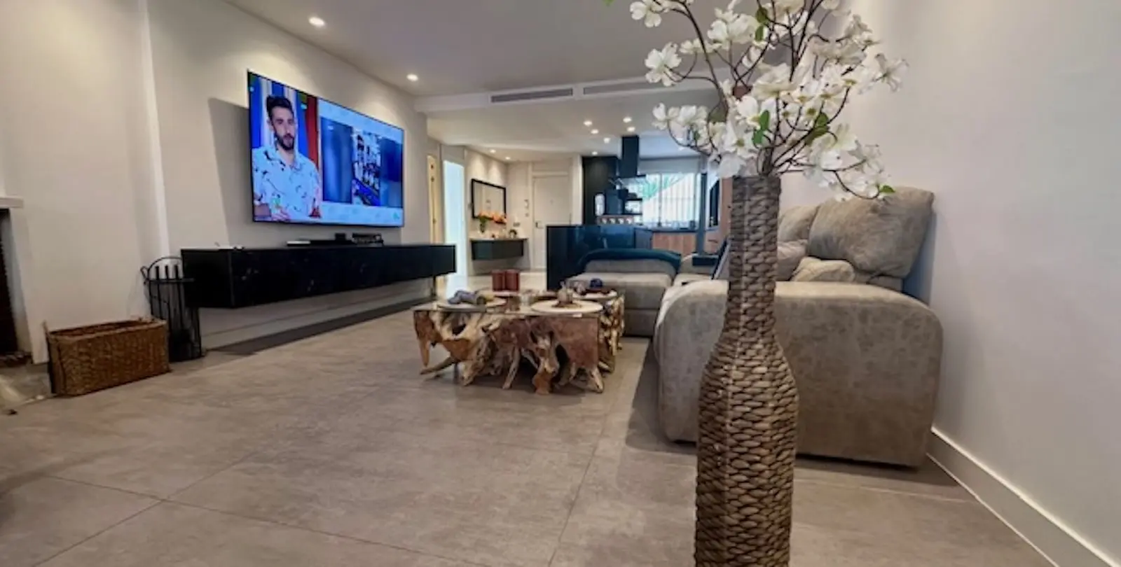 Sale of ground floor apartment in Estepona 19