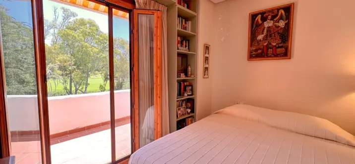 Продажа апартаментов на среднем этаже в Nueva Andalucía 3