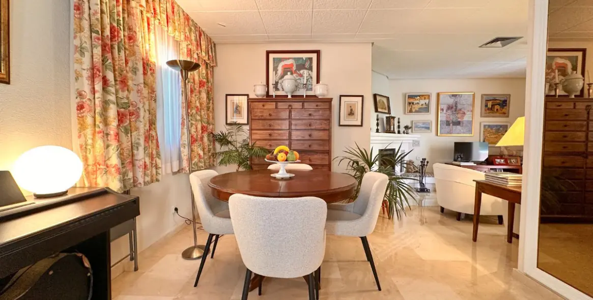 Продажа апартаментов на среднем этаже в Nueva Andalucía 6