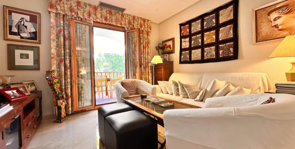 Продажа апартаментов на среднем этаже в Nueva Andalucía 9