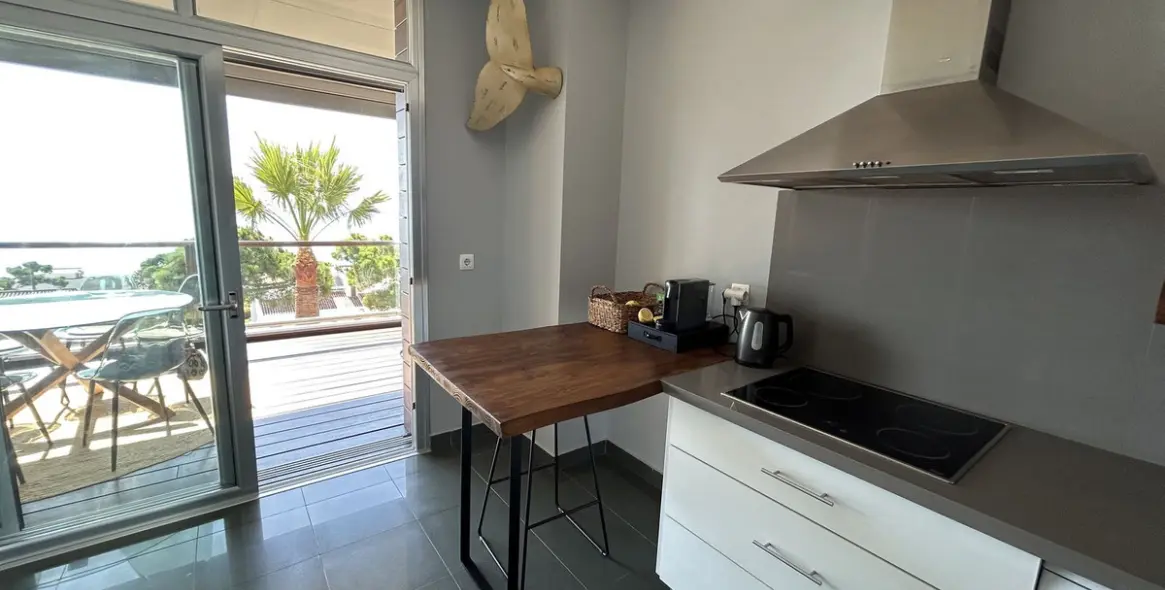 Продажа апартаментов на среднем этаже в Manilva 7