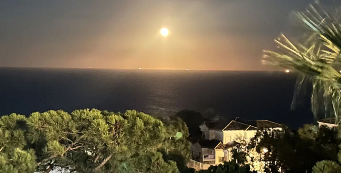 Sale of middle floor apartment in Manilva 26