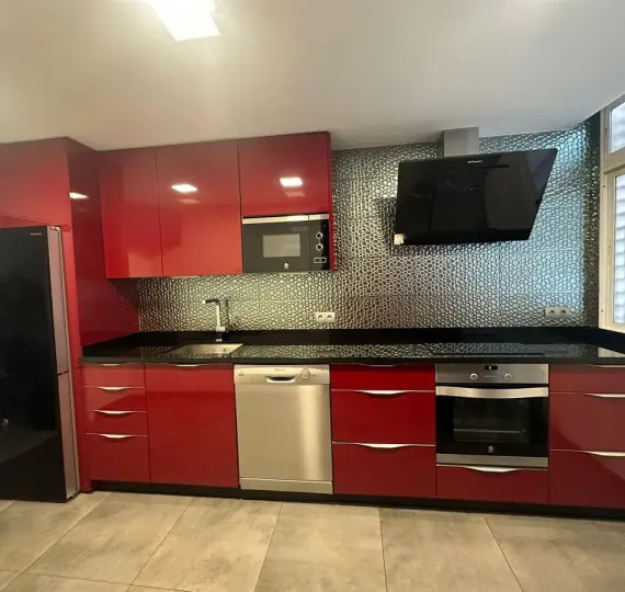 Продажа апартаментов на среднем этаже в Nueva Andalucía