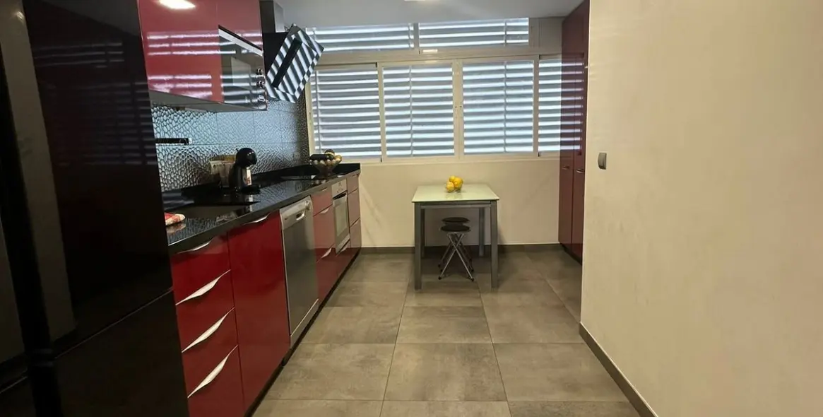 Продажа апартаментов на среднем этаже в Nueva Andalucía 12