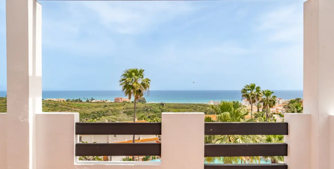 Sale of penthouse duplex in Manilva 1