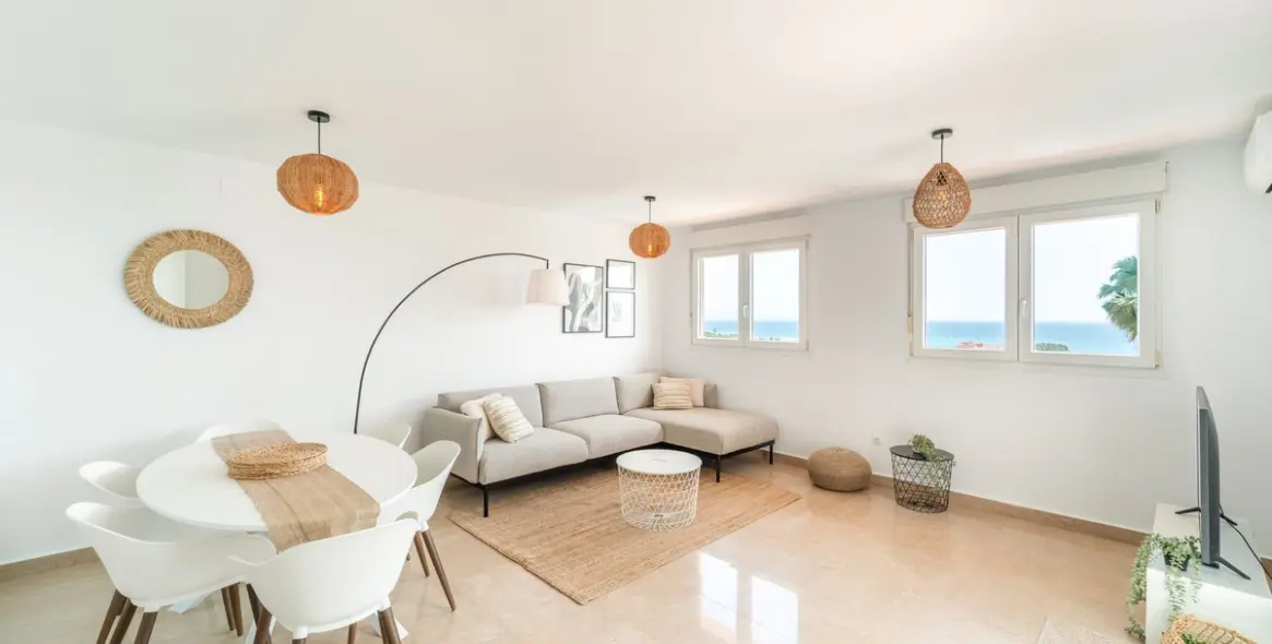 Sale of penthouse duplex in Manilva 4