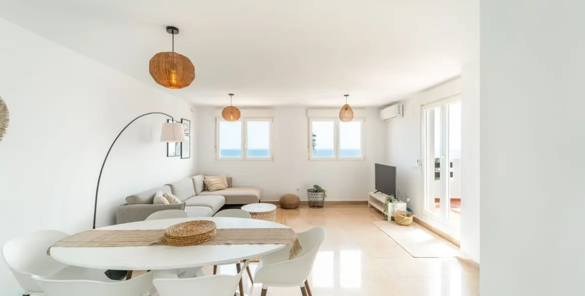 Sale of penthouse duplex in Manilva 6