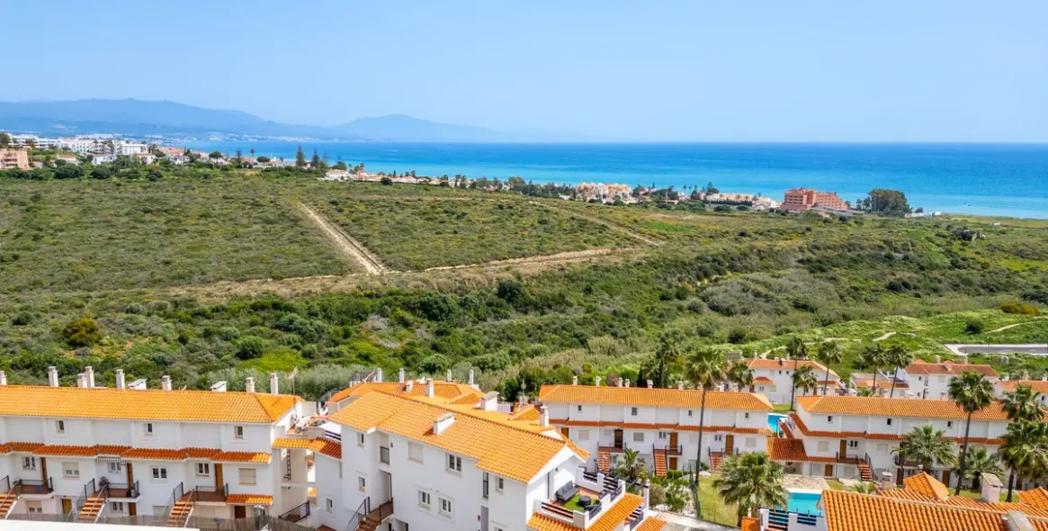 Sale of penthouse duplex in Manilva 26