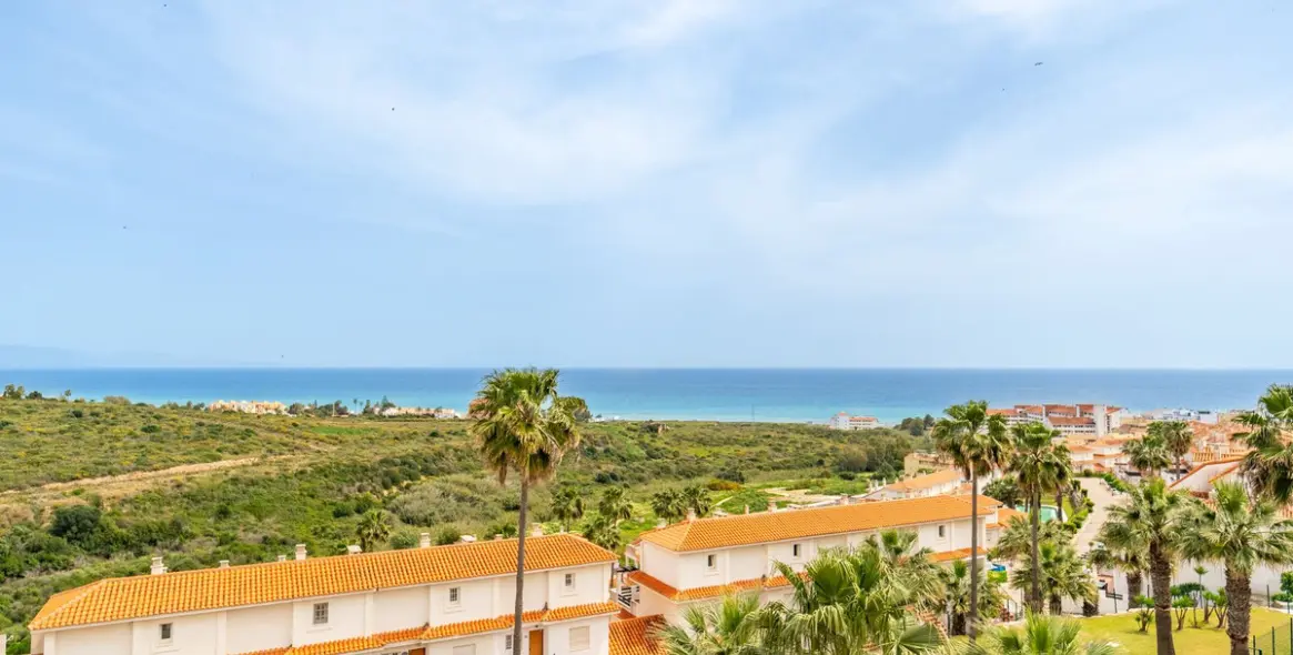 Sale of penthouse duplex in Manilva 32