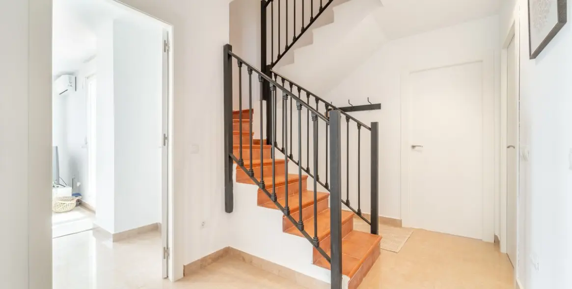 Sale of penthouse duplex in Manilva 35