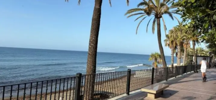 Продажа апартаментов на среднем этаже в Marbella 0