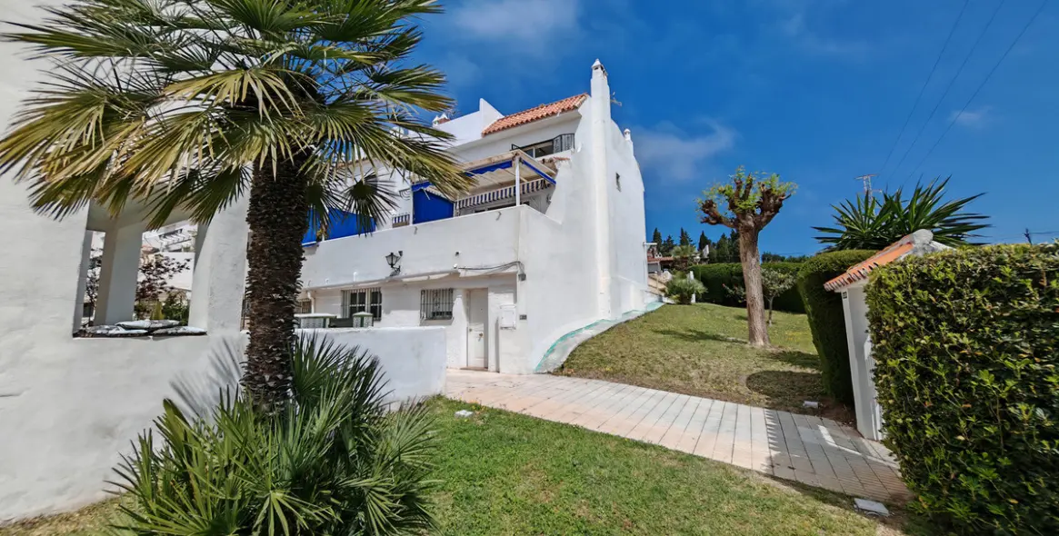 Продажа дома на две семьи в Mijas Costa 1