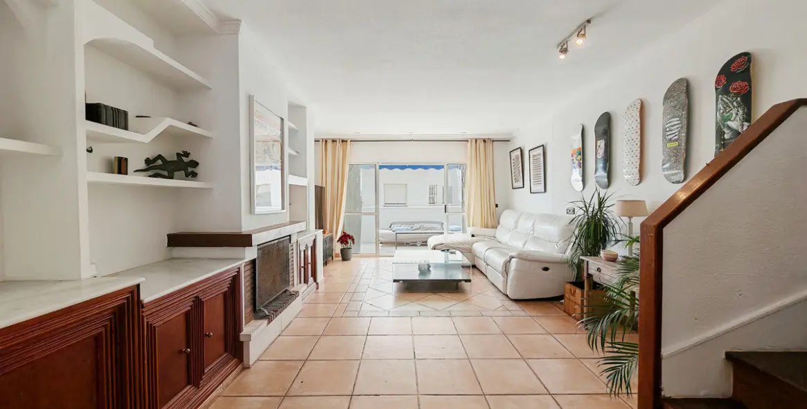 Продажа дома на две семьи в Mijas Costa 5