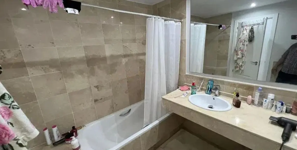 Sale of ground floor apartment in Nueva Andalucía 12