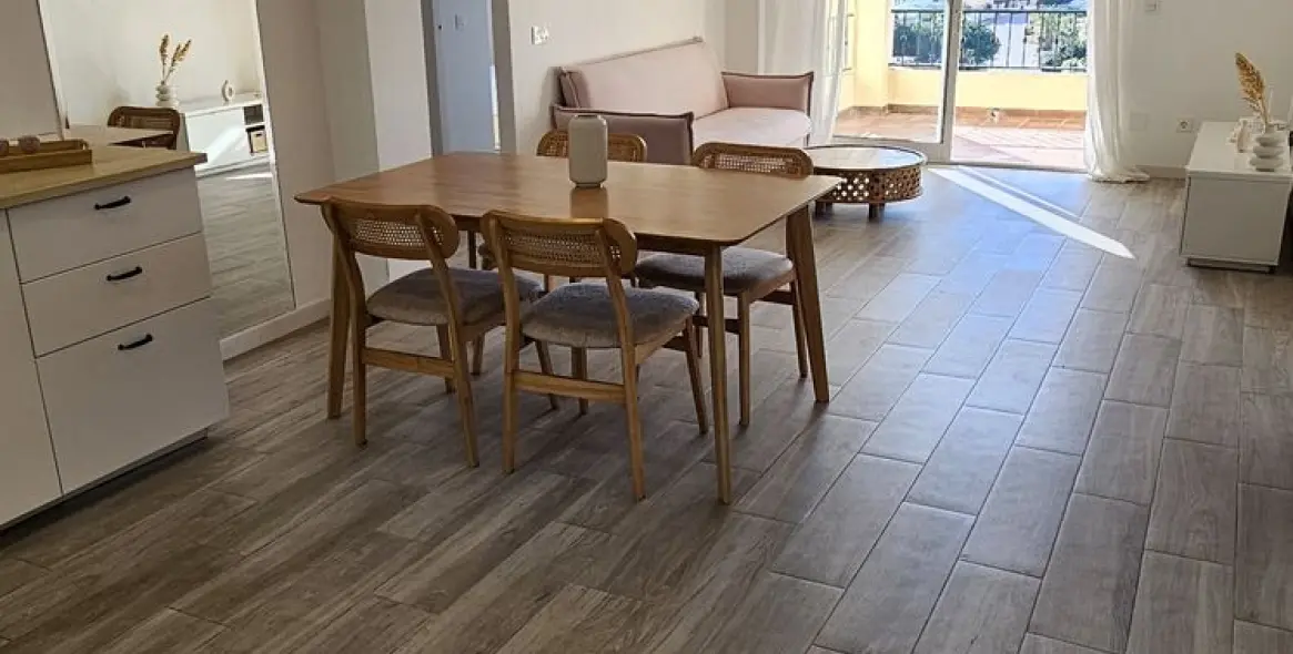 Sale of middle floor apartment in Riviera del Sol 10