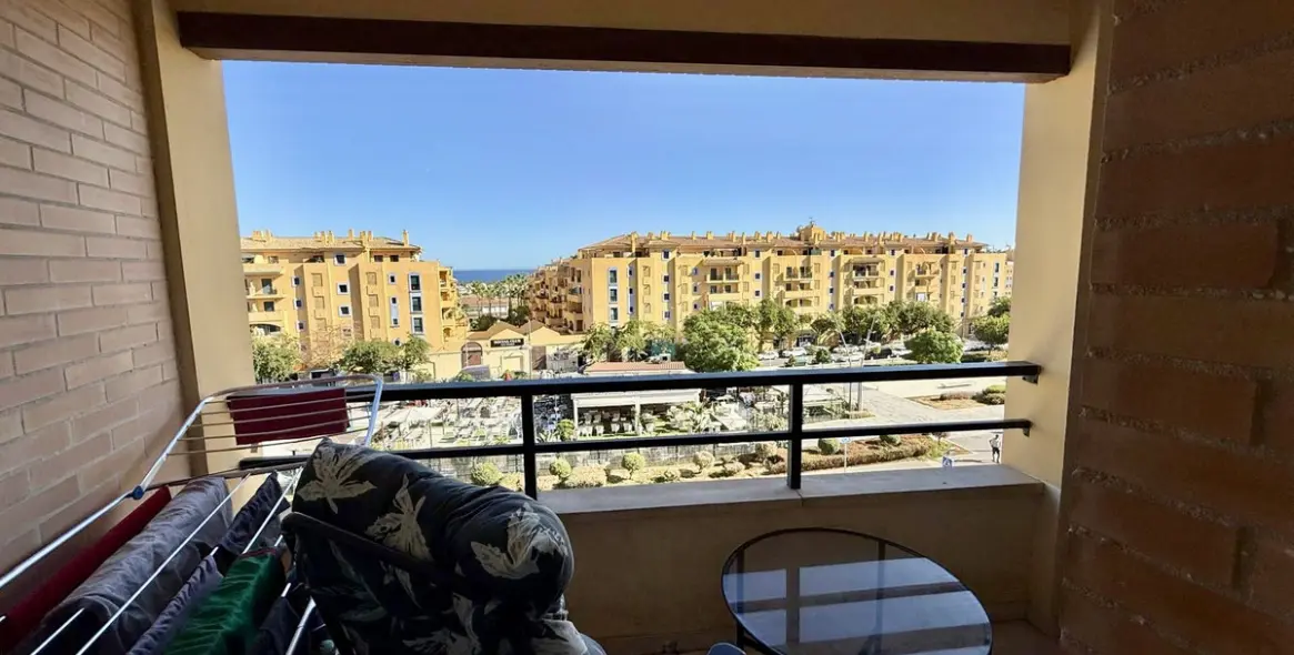 Продажа апартаментов на среднем этаже в San Pedro de Alcántara 1