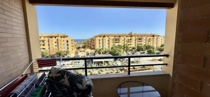 Sale of middle floor apartment in San Pedro de Alcántara 0