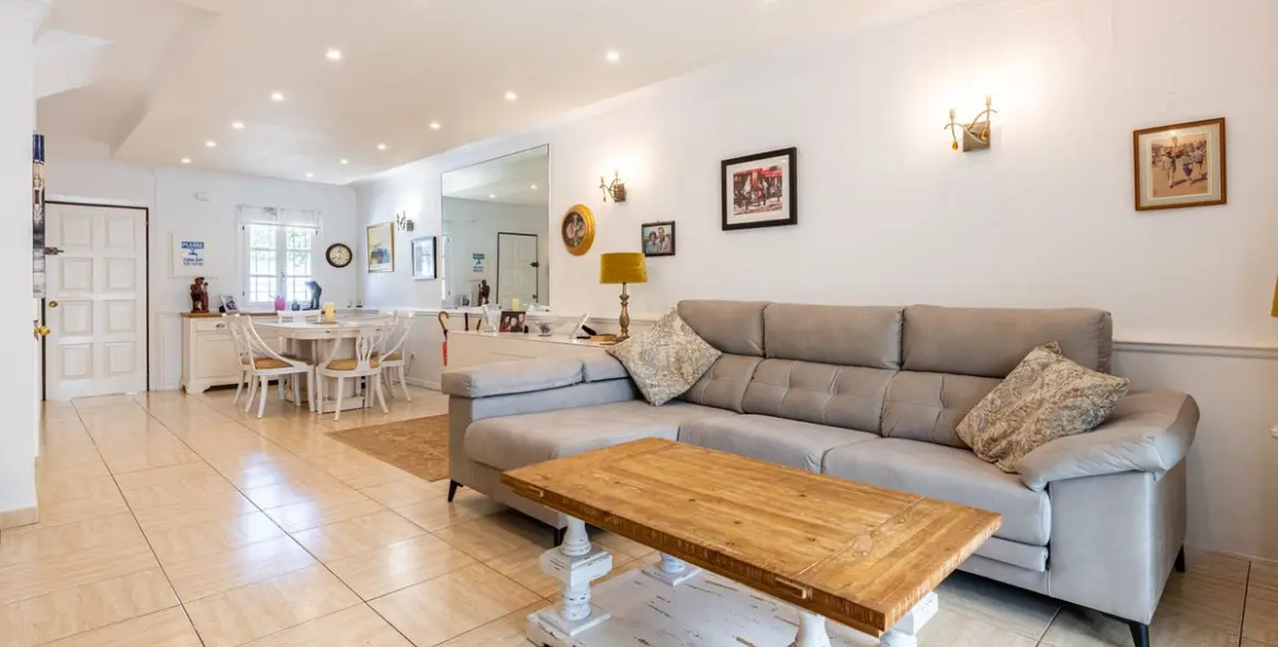 Sale of semi-detached house in Benamara 3