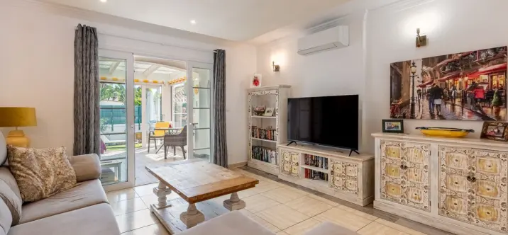 Sale of semi-detached house in Benamara 4