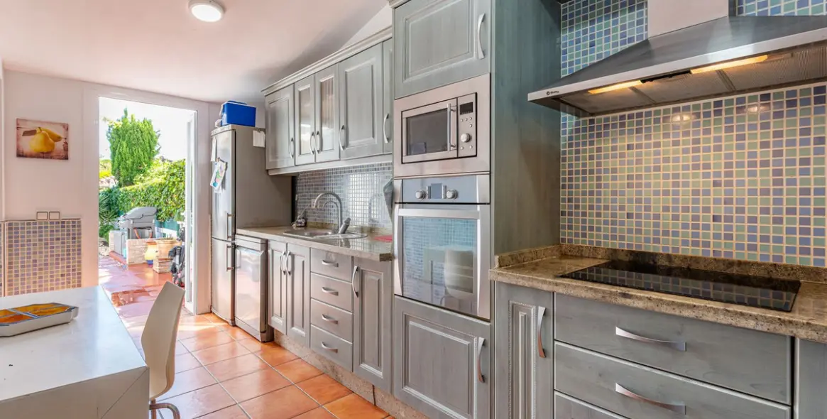 Sale of semi-detached house in Benamara 8