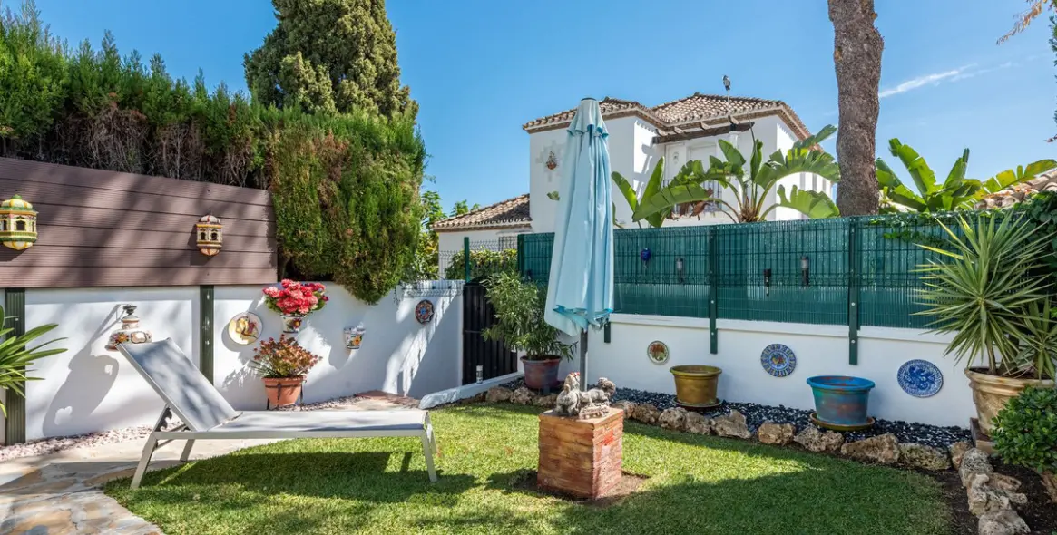 Sale of semi-detached house in Benamara 11