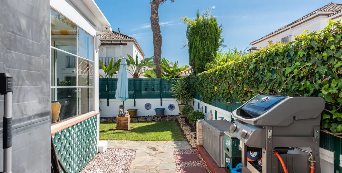 Sale of semi-detached house in Benamara 12