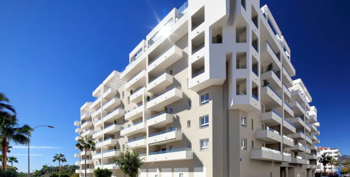 Продажа апартаментов на среднем этаже в Nueva Andalucía 2