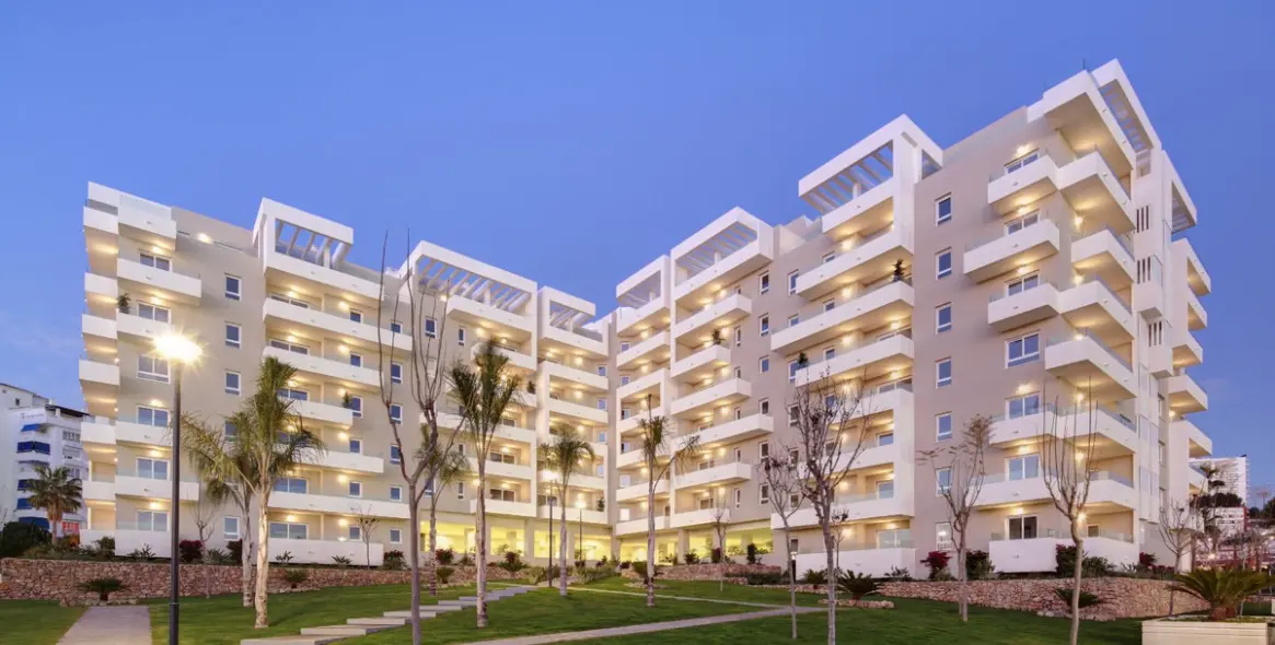 Продажа апартаментов на среднем этаже в Nueva Andalucía 3