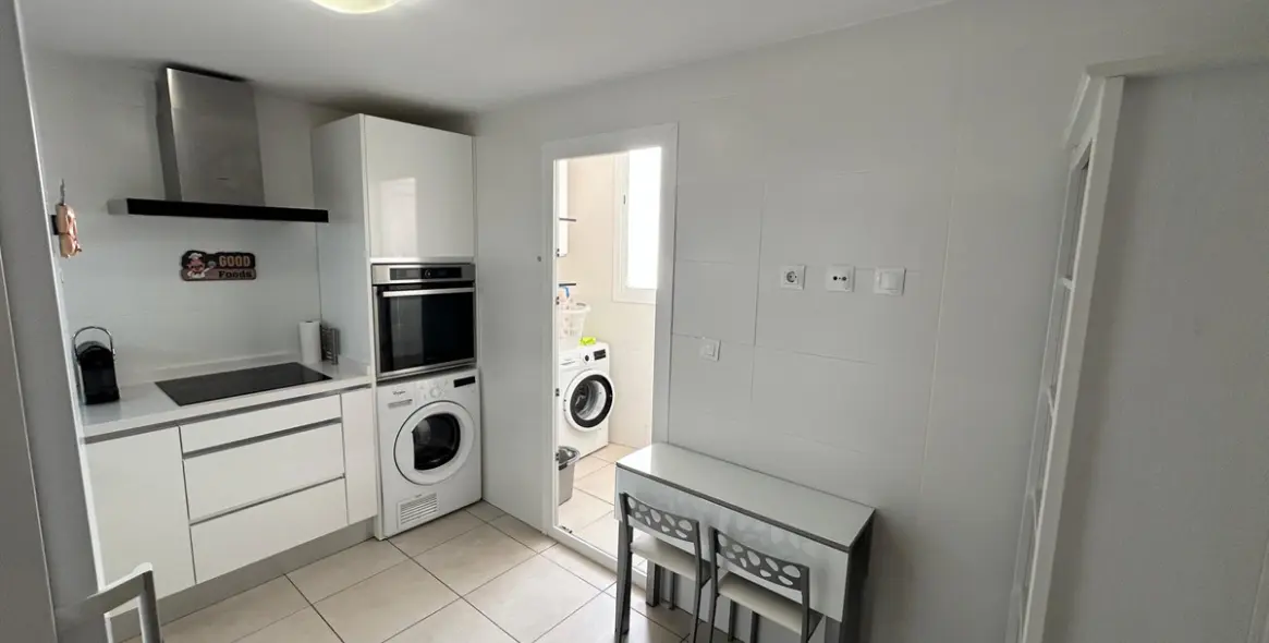 Sale of middle floor apartment in Nueva Andalucía 21