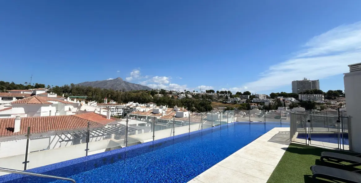 Sale of middle floor apartment in Nueva Andalucía 29