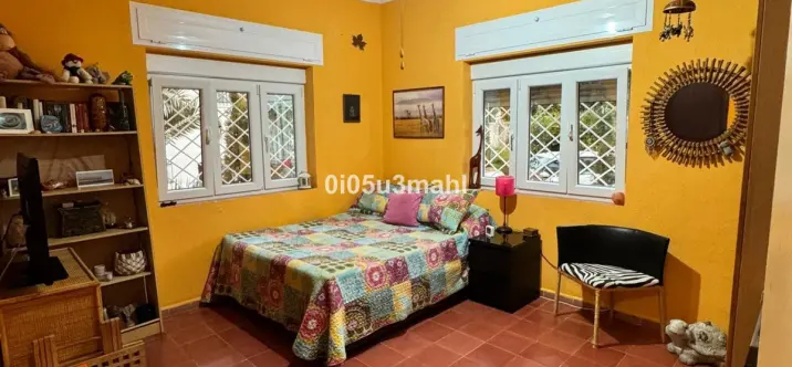 Sale of middle floor apartment in El Palo 1