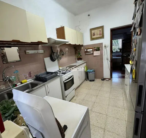 Sale of middle floor apartment in El Palo