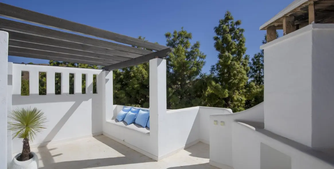 Продажа таунхауса в Calahonda 4