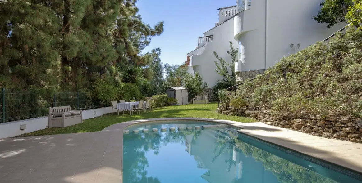 Sale of townhouse in Calahonda 6