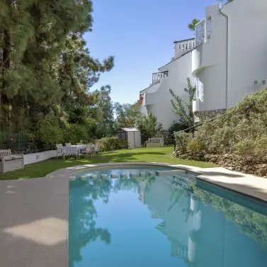 Sale of townhouse in Calahonda