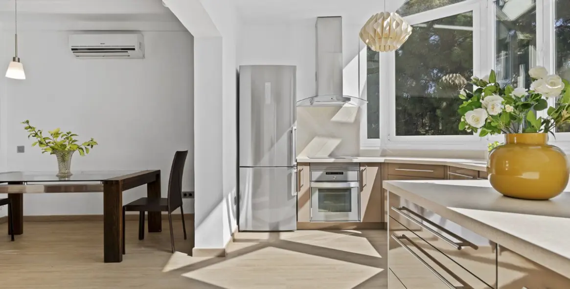 Sale of townhouse in Calahonda 10