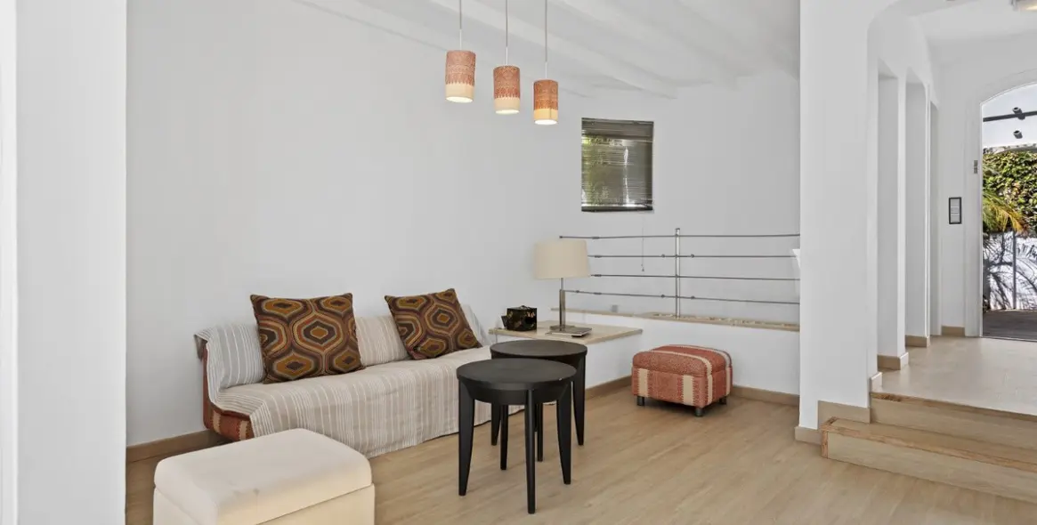 Sale of townhouse in Calahonda 14