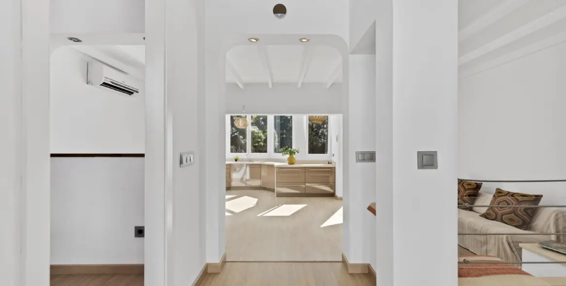 Sale of townhouse in Calahonda 15