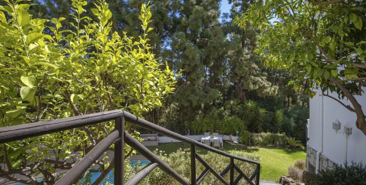 Продажа таунхауса в Calahonda 27