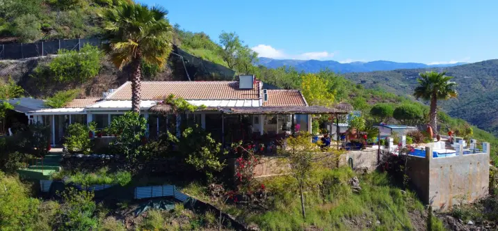 Sale of detached villa in Arenas 0