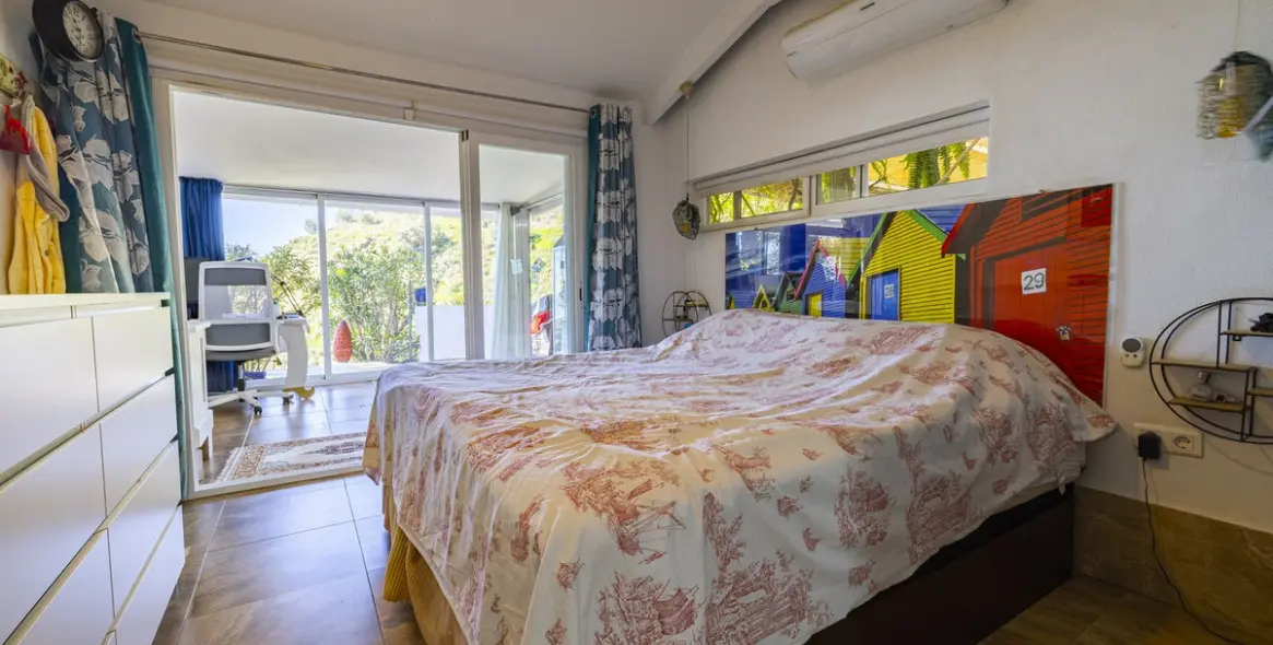 Sale of detached villa in Arenas 13