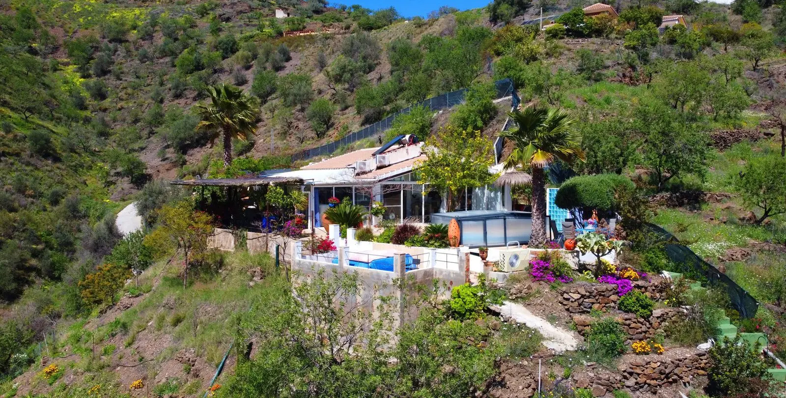 Sale of detached villa in Arenas 3