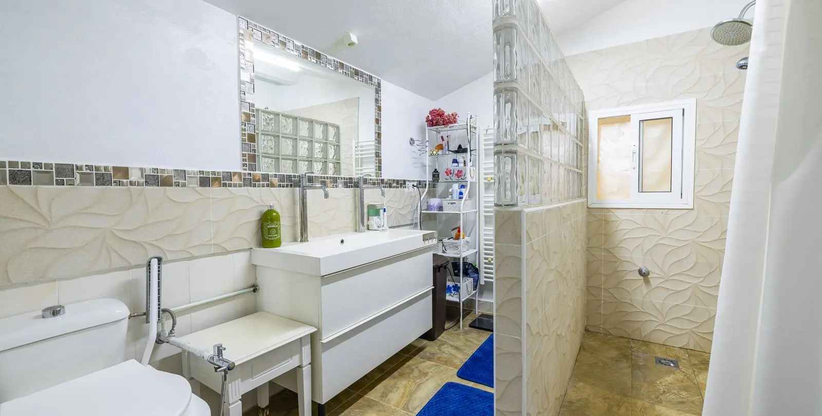 Sale of detached villa in Arenas 18
