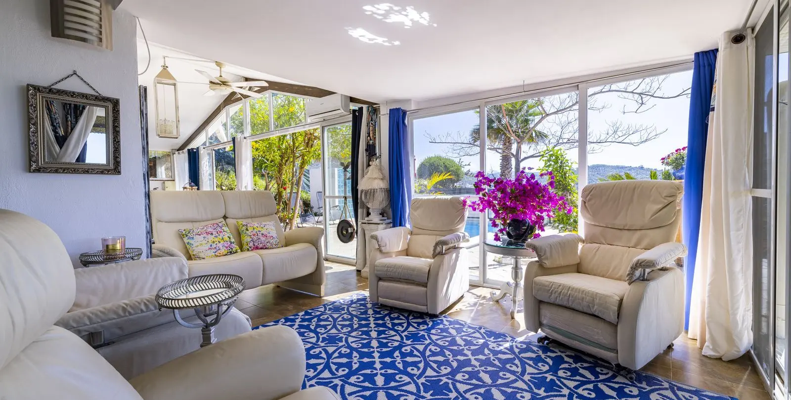 Sale of detached villa in Arenas 31