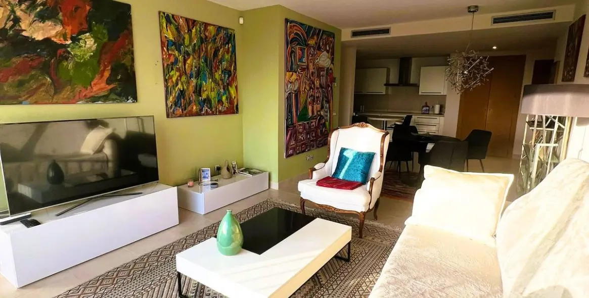 Sale of ground floor apartment in Altos de los Monteros 5